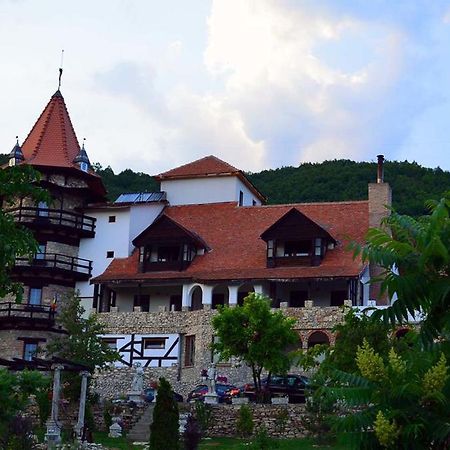 Castelul Lupilor Chimindia Ngoại thất bức ảnh